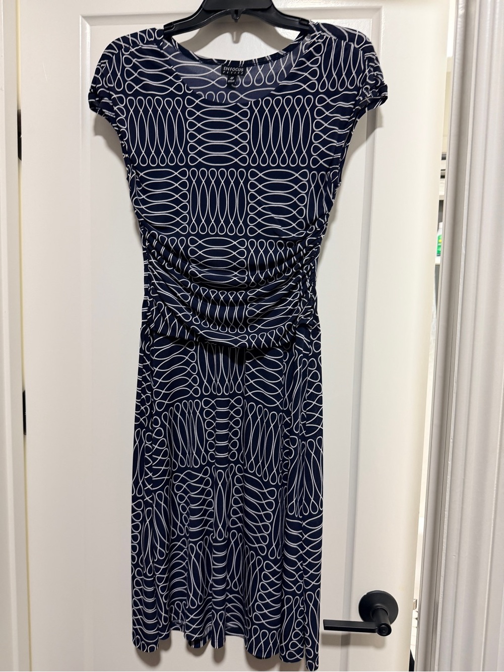 Enfocus Studio Navy Blue and White Geometric Ruched Midi Dress